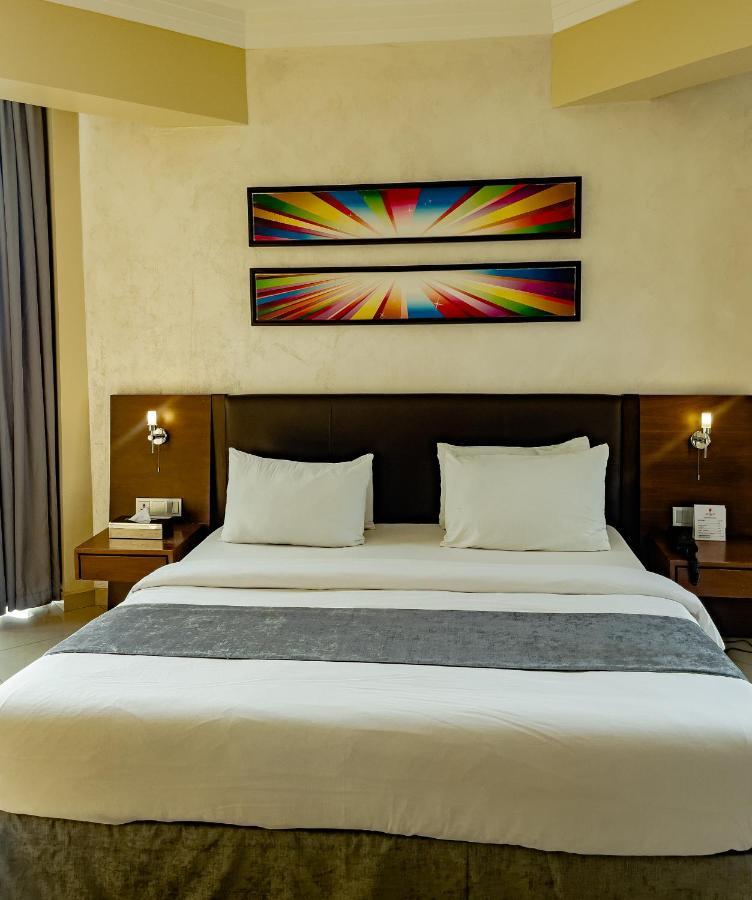 The Avenue Suites Лагос Екстериор снимка