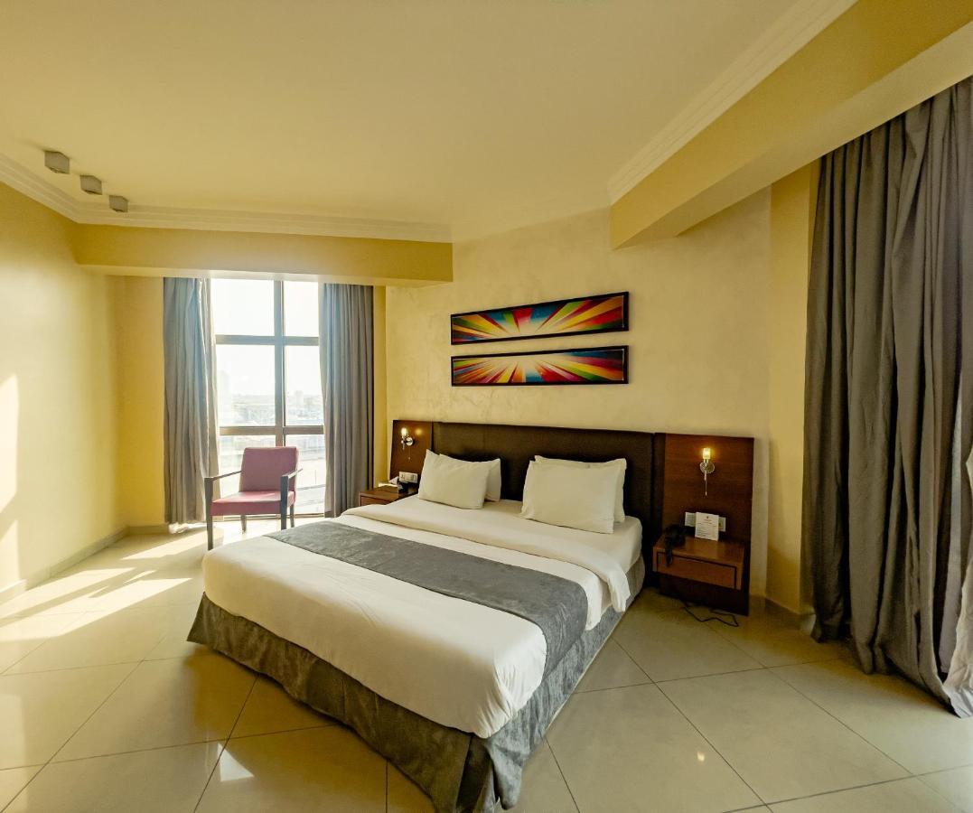 The Avenue Suites Лагос Екстериор снимка